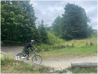 Abenteuer auf dem Mountainbike-Trail erleben.