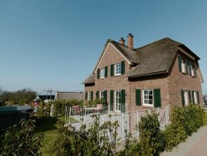 Ferienhaus Rügenvilla im Glück - Lohme - image1