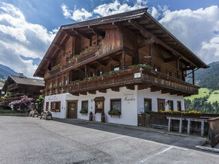 Moaeben Alpbach. Hausansicht Moaben