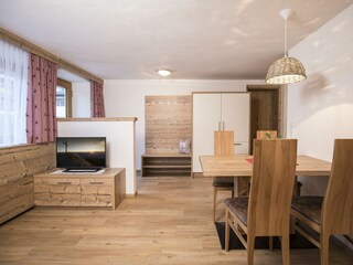 Hochmuthhof-Fewo1Essbereich