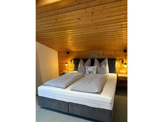 Schlafzimmer 2