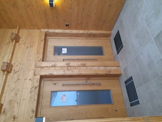 Eingangsbereich - über Treppen erreichbar