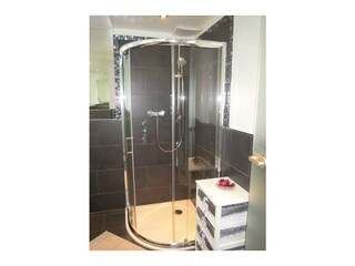 Ferienwohnung_Kramsach_Alpachtal_Dusche