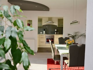 Ferienwohnung_Kramsach_Essbereich und Küche