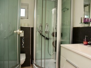 Ferienwohnung_Kramsach_ Alpachtal_Badezimmer