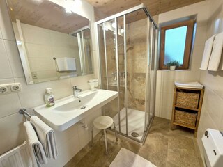 Badezimmer App. Bergblick