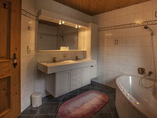 moaeben_alpbach__panorama_badezimmer