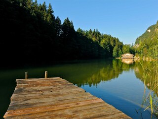 Ausflugsziel Naturjuwel Berglsteiner See, Alpbachtal nahe Kramsach