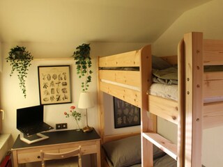 Ferienwohnung-Rosa-Muenster-Alpbachtal-Kinderzimme