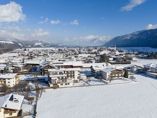Zeit_Glueck_Winter_Radfeld