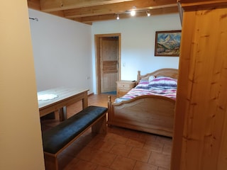 brandterhof_brandenberg_alpbachtal_eingang_esstisc