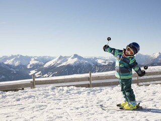 Kind am Wiedersbergerhorn_Foto Alpbachtal Tourismu