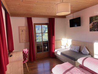 Aussergraben_Alpbach_Schlafzimmer 1