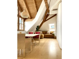 Alpbachtal Villa Riedhart Sofa 01