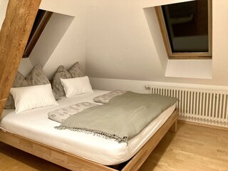 Alpbachtal Villa Riedhart Schlafzimmer 01