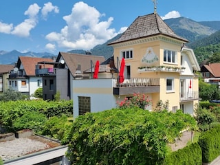 7296AA66-099C-4C6A-BFE3-208E53D06D97