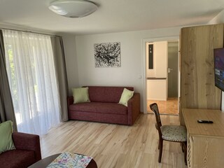 26140C4E-0501-411A-85EA-184D79C38BE7