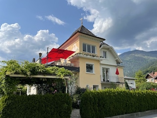 C2FC9204-49FA-42D4-81DC-5C3F52B74ABA