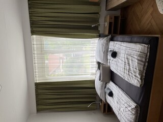 7CAE4807-CA35-426A-BF6E-ADE9129403C1