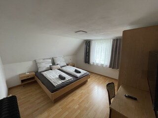 C67841F4-0A04-4688-9EAA-B2529F0472DA