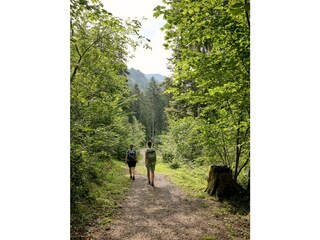 2DEF7C11-5B04-46FF-A076-4E950AE75D69