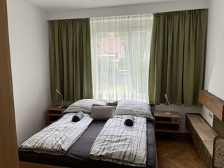 5D8DED97-B46A-4AD4-A4C6-CC18D632D70E