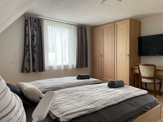 8C075B8F-D2E7-402A-81B0-7C5670D110D1