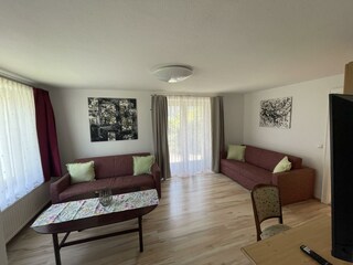 A8941AE6-9D7E-4280-A0BD-286903DF3076