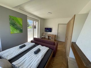 9944FEA4-C066-489A-81C9-65F130ABF044