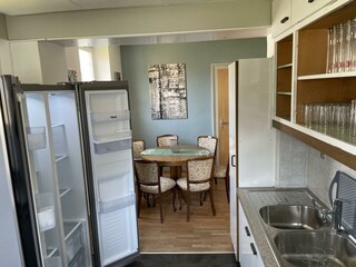 8DE49463-4D5E-44F1-B068-E8E243F98722