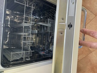 7E36B8DC-77C2-42AA-BA61-929E36A92064