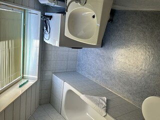 52140652-6898-4E6E-BBDA-ACF4FD027A9C