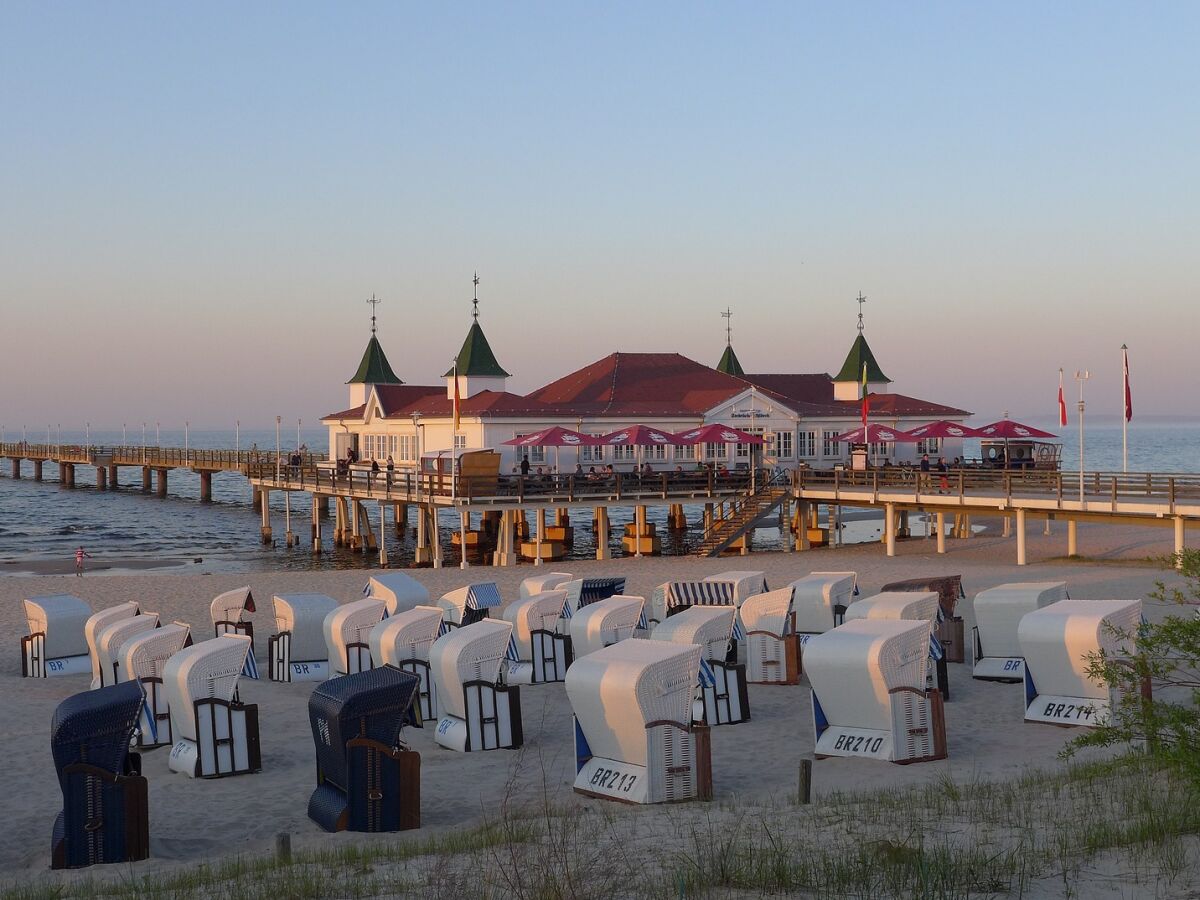 Seebrücke Ahlbeck am Abend