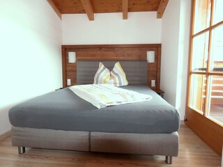 Schlafzimmer 2
