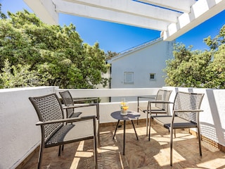 Apartment Zlarin Outdoor Recording 4