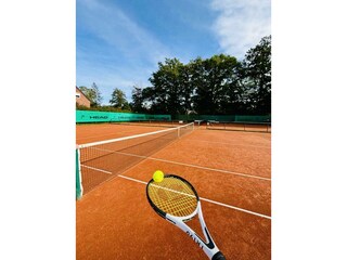 Tennisplatz im Dorf (2 min. zu Fuß)