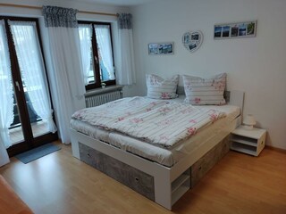 Doppelbett 180 x 200 cm