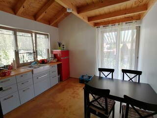 Küche und Essbereich