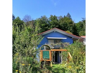 Hausansicht (von der Straße)