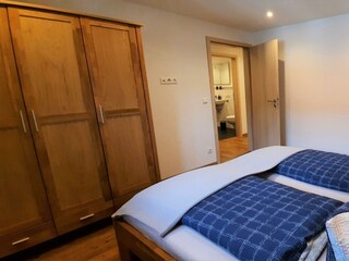 Doppelzimmer mit Schrank