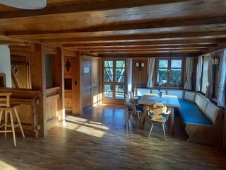 Essbereich und Terrassenzugang