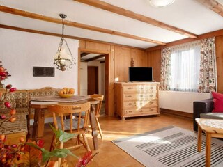 Wohn-/ Esszimmer