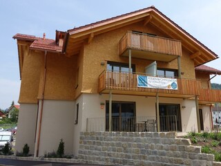 Außenansicht-Chalet-Marienbrunnen-Terrasse