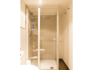 Dusche und WC