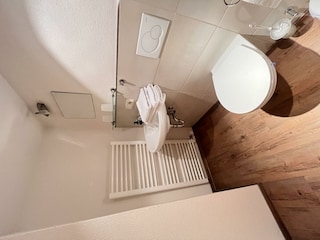 Dusche und WC