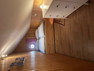 2. Schlafzimmer ( Kuschelecke)