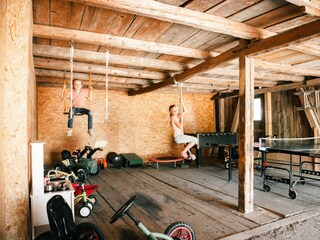 Spielscheune mit Tischtennis, Kicker & Spielküche