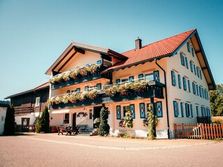 Unser Bauernhof mit allen Ferienwohnungen