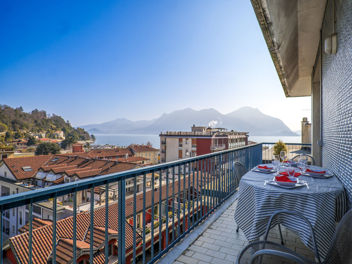 Ca. 16 m² großer teilüberdachter Balkon