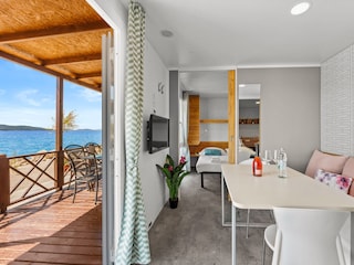 Mobile home Zlarin Features 24